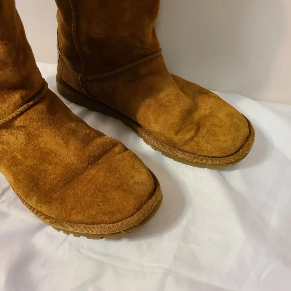 UGG Australia Women's 3387‎ Lo Pro Button Fold Over Chestnut Boots Size 6